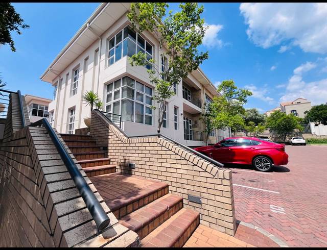 279M² OFFICE FOR SALE IN FOURWAYS